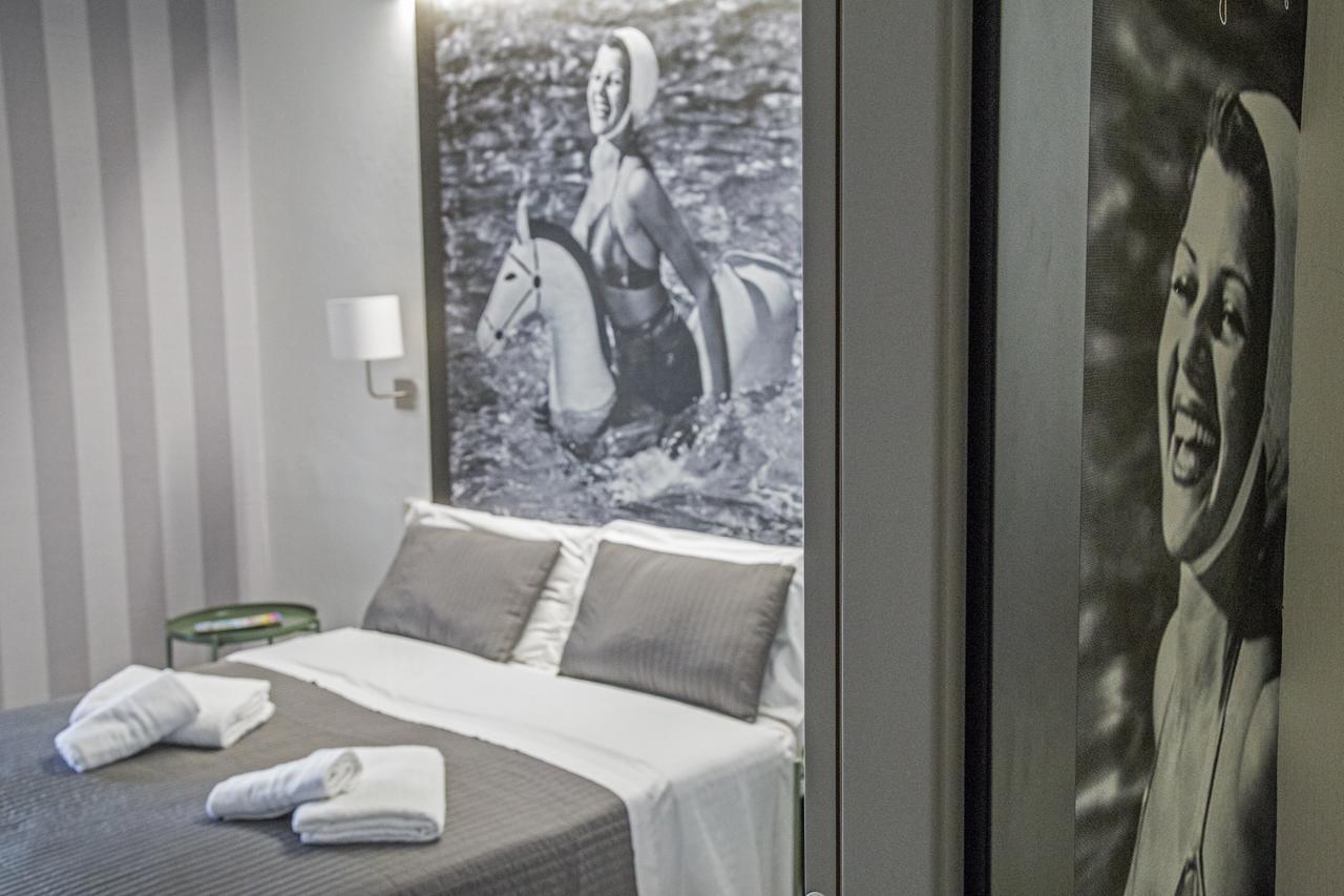 Hotel Hollywood Riccione Exteriör bild